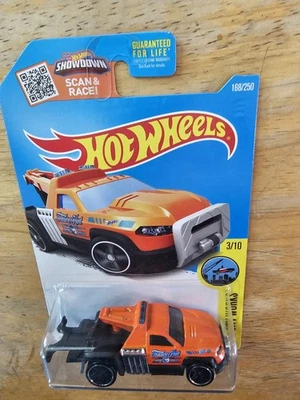 Hot Wheels Treasure Hunt REPO DUTY, naranja; 2016 HW City Works Series 3/10 Foto 1 de 4