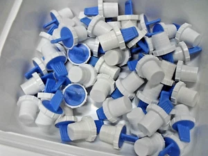 50 PLASTIC LAB STOPPERS FOR 100mL 200mL ETC VOLUMETRIC FLASKS #19 LABORATORY - Picture 1 of 4