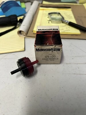 NOS Mustang Torino Maverick 302 Torino Ford 351W 460 Distributor Vacuum Control - Image 1 of 3