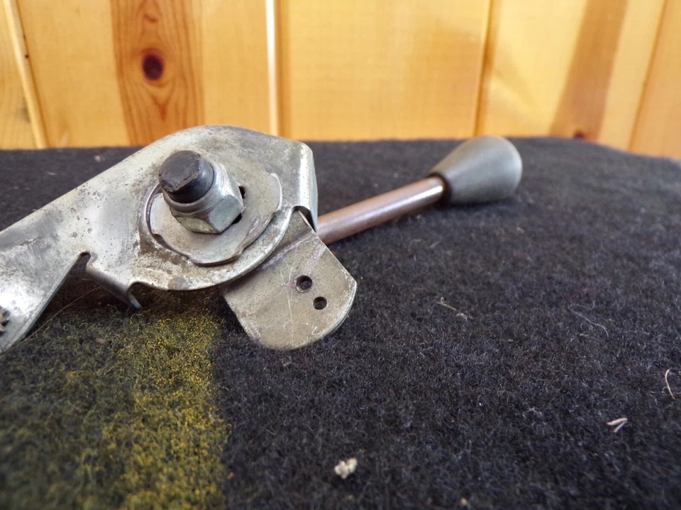 Simplicity 7112 Throttle Lever Assembly Garden Tractor Allis Chalmers - Image 1 of 3