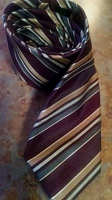 CORBATA ALEJANDRO JULIAN COLORES DISEÑOS RAYAS DIAGONALES 100% POLIÉSTER Foto 1 de 3