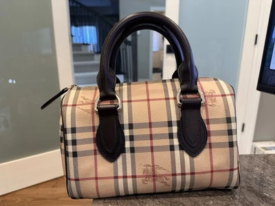 Bolsa de mão Burberry Nova Check autenticada - Imagem 1 de 4
