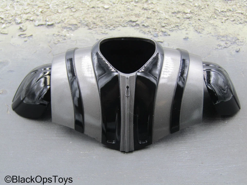 1/6 Scale Toy Star Wars - Darth Vader - Black Chest Armor w/Shoulder Pads - Image 1 of 4