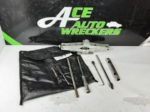 944 PORSCHE 1989 TooL KIT 634192 - Picture 1 of 12