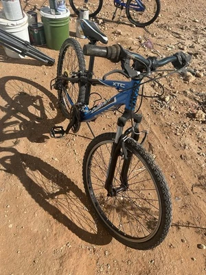 Giant Bike With Some Scratches Good Condition  - Image 1 of 3