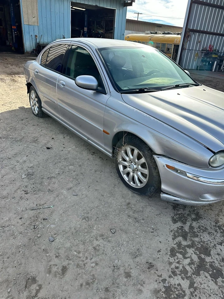 Puerta delantera izquierda cristal delantero usado se adapta a: Jaguar X 2002 tipo delantero izquierdo grado A Foto 1 de 4