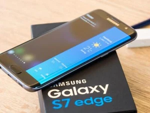 New in Sealed Box Samsung Galaxy S7 EDGE G935T T-MOB 32GB Unlocked Smartphone WF - Picture 1 of 9