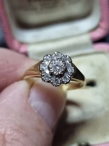 Antique Diamond Platinum Ring 18ct Yellow Gold Hallmarked Beautiful Daisy Ring - Picture 1 of 4