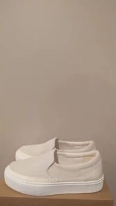 Ugg Australia Women's  Zilo Slip On Shoes Size 7.5 NEW NIB - Picture 1 of 6