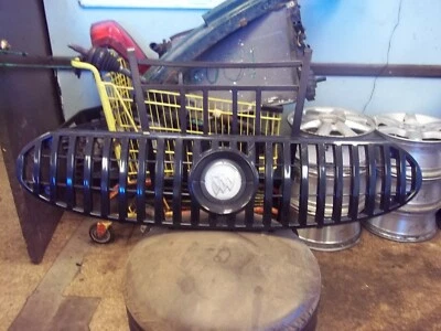 02 03 04 05 2002-2003-2004-2005 Buick Rendezvous con emblema GrillE NEGRO OEM Foto 1 de 4