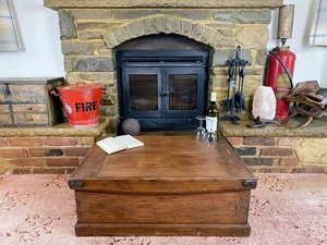Old Antique Pine Chest, Vintage Wooden Storage Trunk, Blanket Box, Coffee Table. - Picture 1 of 8