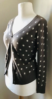 Cárdigan de invierno WoolOvers para mujer a lunares pequeño mezcla de algodón de seda tejido clásico Foto 1 de 4