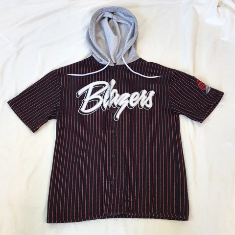 Portland Trailblazers Size Small Black Red Stripes Short Sleeve Button-Up Hoodie Cover