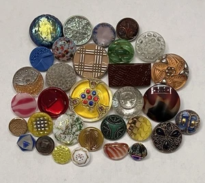 FUN & COLORFUL Vintage Lot of 32 Glass Buttons - 1/2" to 1-1/4" (Z8) - Picture 1 of 21