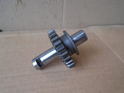 Fiat 850 Sedan Transmission REVERSE GEAR & SHAFT 26 teeth - Imagem 1 de 4