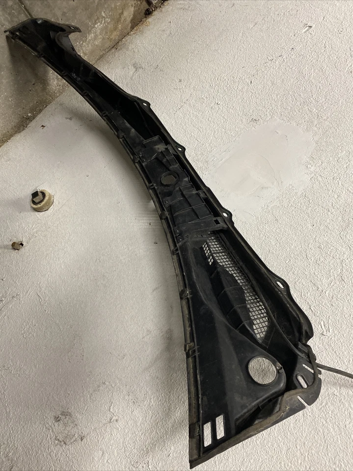 2013 2014 2015 2016 2017 Scion FRS Subaru BRZ Windshield Cowl Trim 91422CA010 - Image 1 of 4