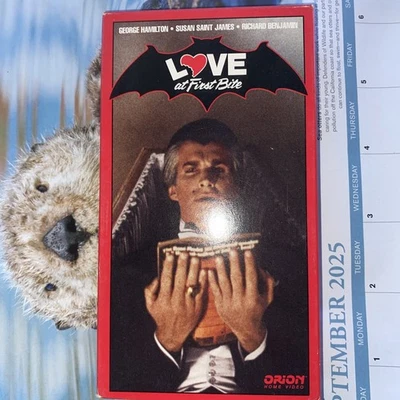 Love at First Bite (VHS, 1979)  Comedy Horror - Image 1 of 4