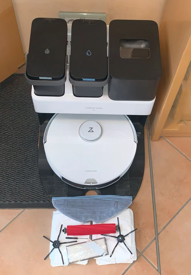 Roborock S7 Pro Ultra Saug-/Wischroboter mit Reinigungsstation - Weiß (R100027) - Bild 1 von 1