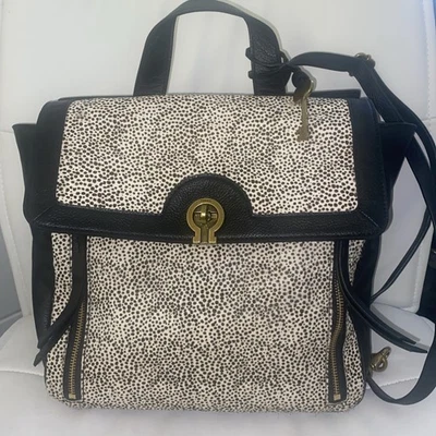 Mochila Bolso de Hombro Fossil Amelia Cuero Negro Dorado Cartera Piel Estampado Animal Foto 1 de 4