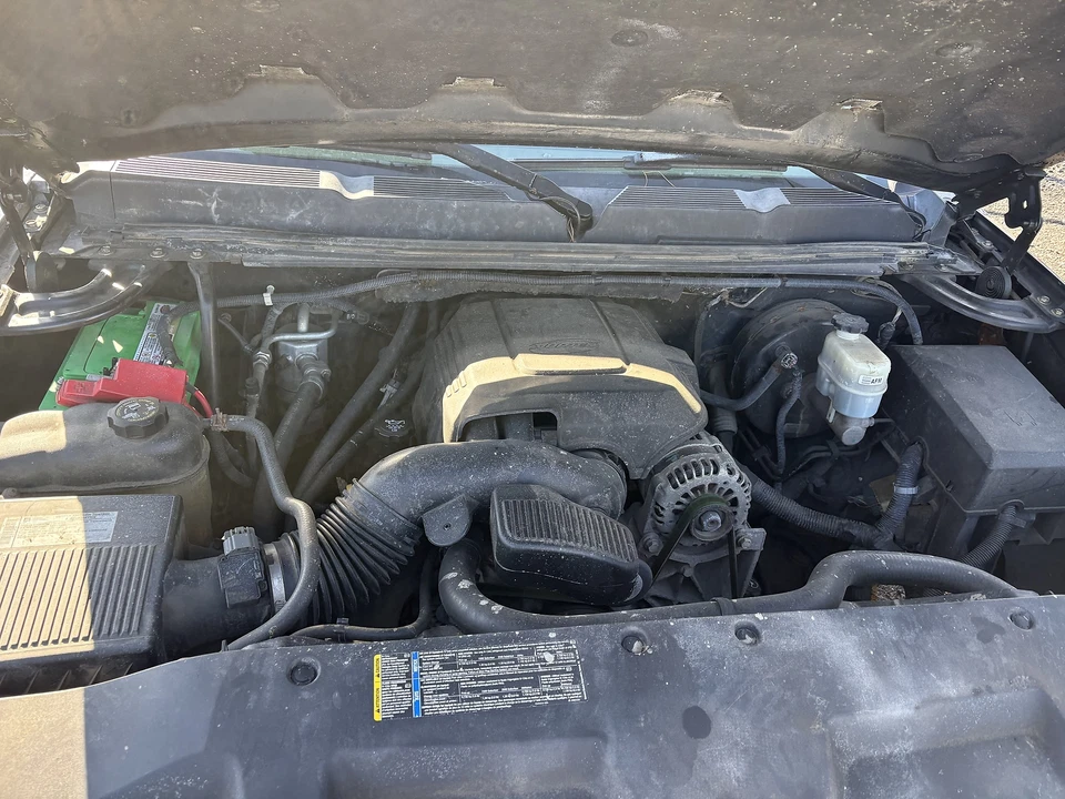 Used Windshield Wiper Motor fits: 2010 Chevrolet Silverado 1500 pickup  Grade A - Image 1 of 4