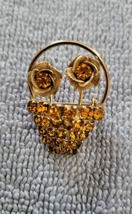 Vintage Brosche gelb Blumen Korb Glas Strass Anstecknadel Metall Blumen 1/12' hoch - Bild 1 von 4