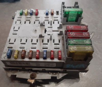 BOITIER FUSIBLE FIAT STILO 51724394 (246R) - Photo 1/3