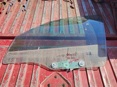 Vidrio de ventana de puerta delantera lateral izquierda/conductor para Lincoln Town Car 1998-2011 sedán de 4 puertas Foto 1 de 4