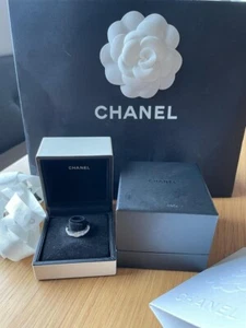 Chanel Ultra White Ceramic Coco Crush 18K White Gold Diamond Ring Size 47 4.5 - Picture 1 of 5
