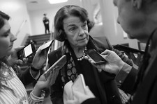 Senator DIANNE FEINSTEIN Press Conference Picture Photo 4x6