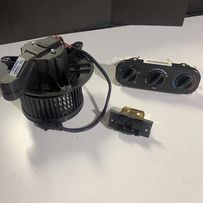 Chrysler PT Cruiser AC Heater Control New Blower New Transistor  P55111879AA OEM - Image 1 of 4