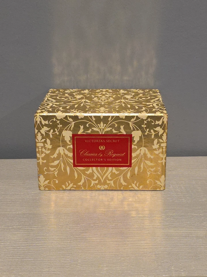 Victoria's Secret - Classics By Request - Collector's Edition Cassette Set Foto 1 de 2