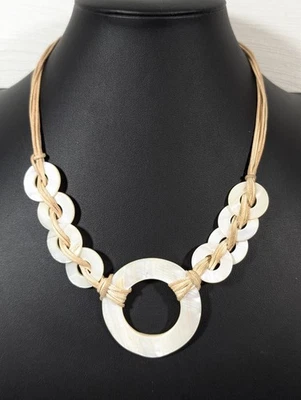 Collar Beachy Boho Crema Shell Disco Multi Cordón Distintivo 20 pulgadas Foto 1 de 4