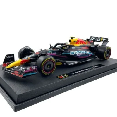 Modellino F1 Burago 1/18 Oracle Red Bull Racing RB19 2nd position Miami GP #1... - Immagine 1 di 4