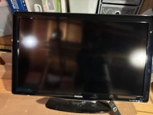 Philips PFL5505 SD/F7. TV - Black - Picture 1 of 5