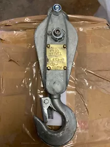 12mm Solid Swivel Pulley Block complete with paperwork. NSN: 3940-99-463-3876 - Picture 1 of 5