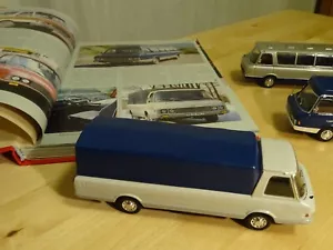 1/43 Russian Soviet USSR ZIL-3207G truck based on luxury bus ZIL-118K - handmade - Picture 1 of 6