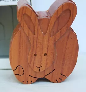 Caja de baratijas rompecabezas de conejo de madera hecha a mano con compartimento secreto - Imagen 1 de 4