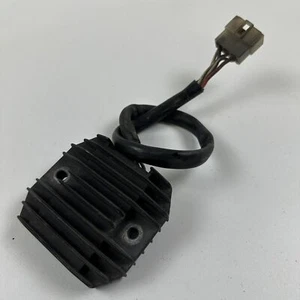 Yamaha FZS1000 FZ1 Fazer 2001 Voltage regulator rectifier reg 5KP-81960-00-00 - Picture 1 of 7