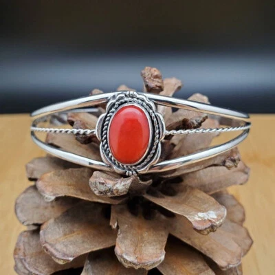 Brazalete hecho a mano de plata de ley 925 con piedras preciosas de coral rojo Good Look Foto 1 de 4