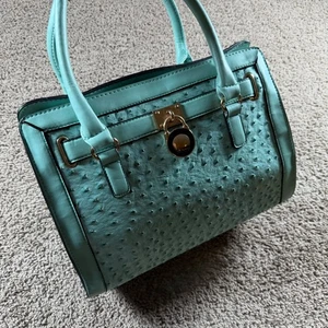 Bolso de mano verde azulado avestruz en relieve bolso con asa superior con bloqueo dorado como nuevo - Imagen 1 de 8
