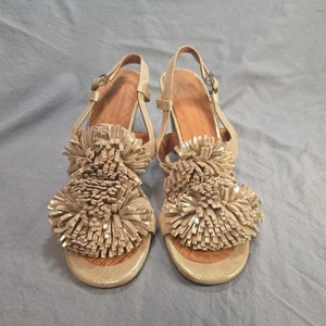 Damenschuhe Chie Mihara elegant – Größe 9–9,5 (EU-Größe 40) Cuero-Leder goldfarben  - Bild 1 von 12