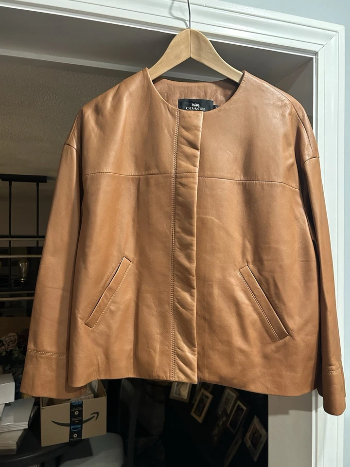 Chaqueta de cuero ligera Coach para mujer talla pequeña nueva con etiquetas Foto 1 de 4