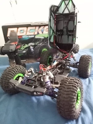 macchina radiocomandata elettrica 1/10  - Immagine 1 di 4