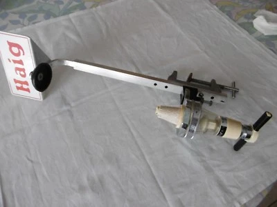 1 ANCIEN DOSEUR porte bouteille Distributeur pub Haig mural Bar vintage,TBE - Photo 1/4