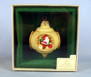 1983 HALLMARK KEEPSAKE CHRISTMAS ORNAMENT SANTA'S ON HIS WAY - Picture 1 of 7