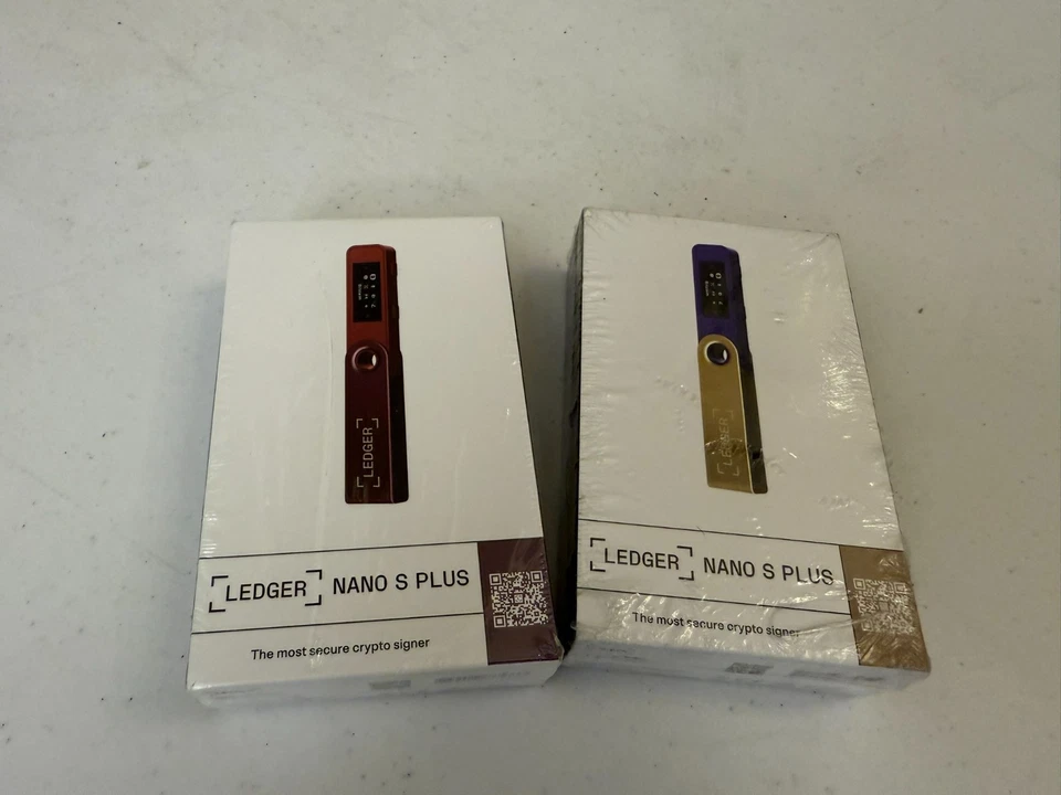 (Lote de 2) Cartera criptográfica Ledger Nano S Plus granate, dorada/azul sellada Foto 1 de 1