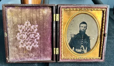 Civil War Union Officer Tintype with Sword and Epaulettes 1/6th Plate Tintype - Image 1 of 4