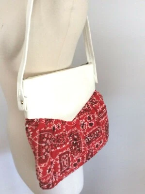 Bolso de mano acolchado vintage de vinilo vegano y bandana años 60 años 70 mod NUEVO Foto 1 de 4