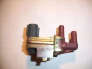 1998-02 TOYOTA COROLLA GENUINE VACUUM SWITCH VALVE  90910-12186 or 90910-12211 - Picture 1 of 5