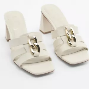 Zara block heel with chain accent 7.5 - Bild 1 von 3